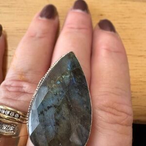 R30 Elegant Labradorite Teardrop Ring